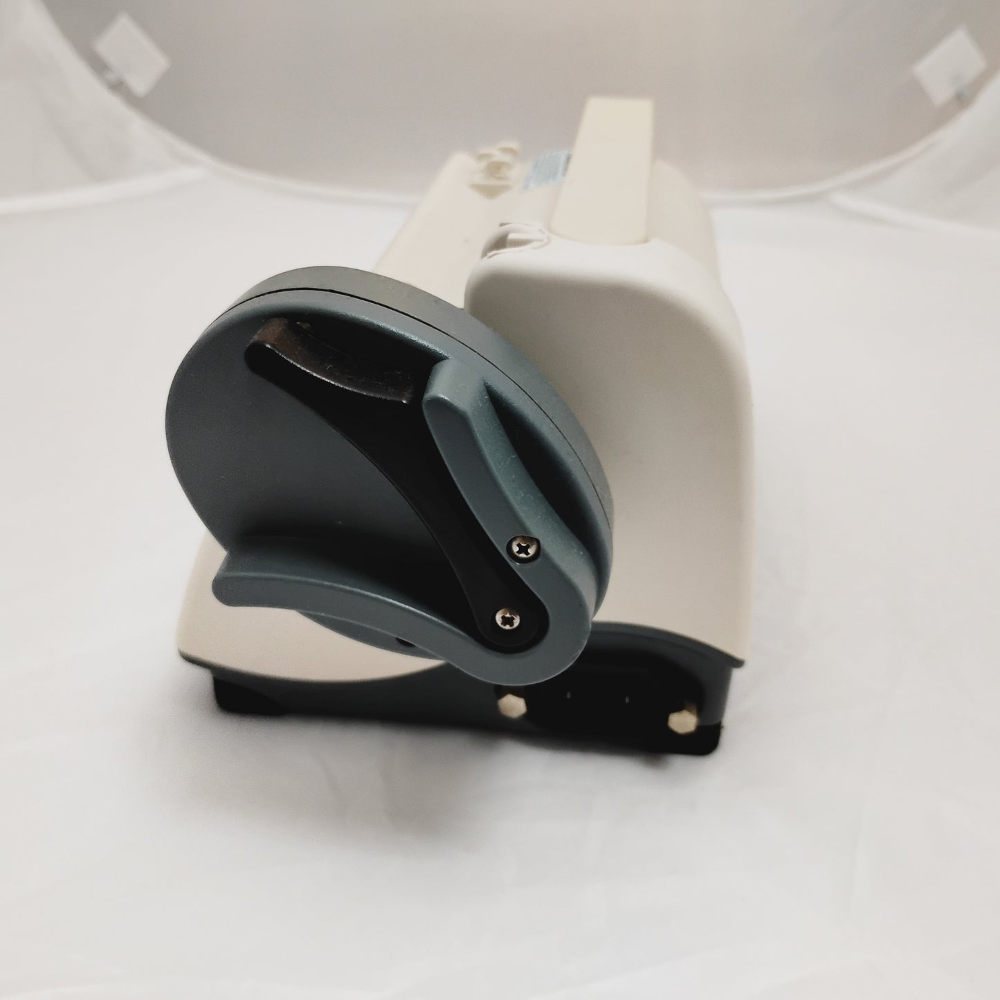 Smiths Medical Medfusion3500 Syringe Pump - Portable Infusion System with power cord